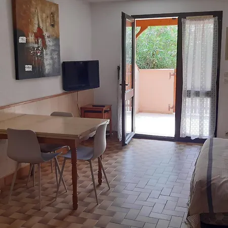 T3 37m² Plain-pied, Et Centre Proches, Parking Prive, 5/6 Pers - Fr-1-798-28 Leucate