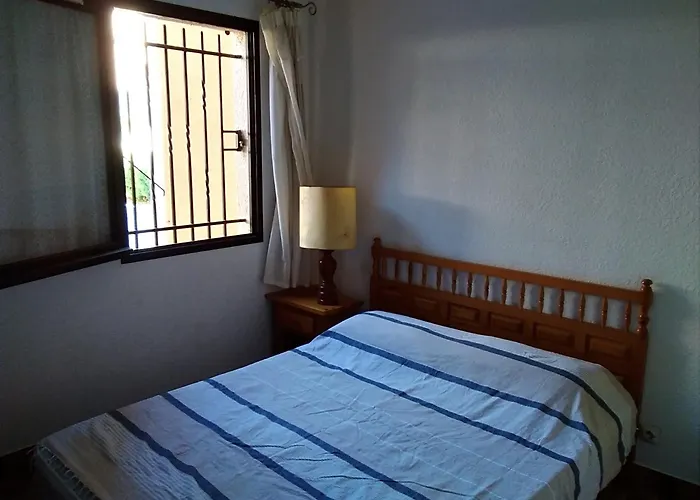 T3 37m² Plain-pied, Et Centre Proches, Parking Privé, 5/6 Pers - Fr-1-798-28 Appartement